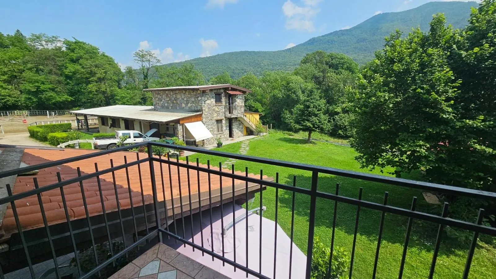 Nocleg ze śniadaniem Agriturismo Dei Laghetti Porto Valtravaglia