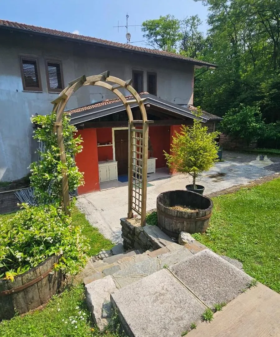 Agriturismo Dei Laghetti Porto Valtravaglia Nocleg ze śniadaniem